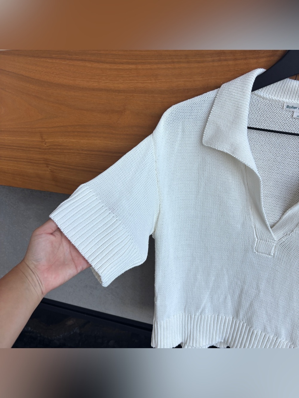 Roller Rabbit Short-Sleeve Collared V-Neck Ribbed Sweater, Size XS - Picture 4 of 9